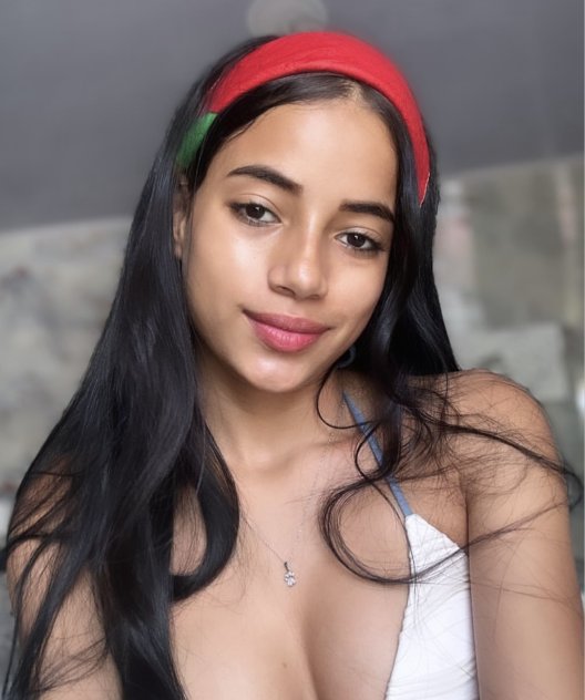 Elena❤️👀