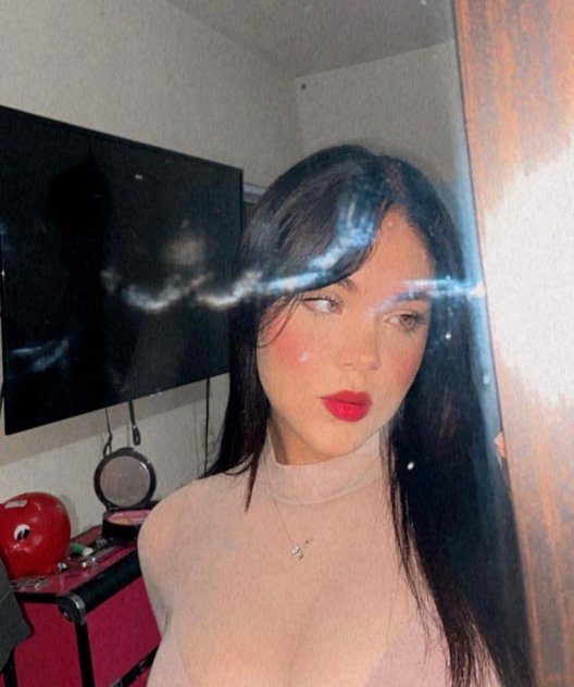 Independent companion Emely in St. Louis, Missouri - HoneyAffair