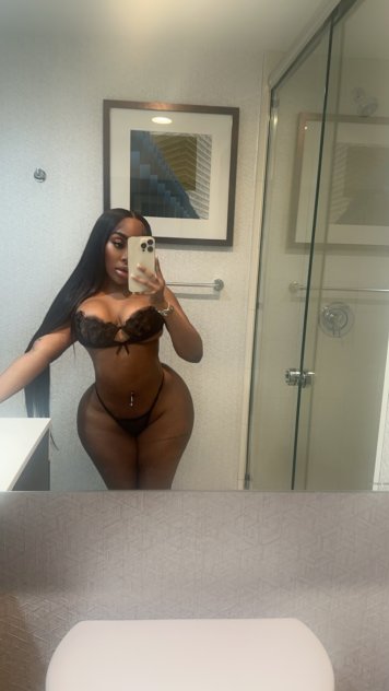 Independent companion Kendall Brooks in New Orleans, Louisiana - HoneyAffair