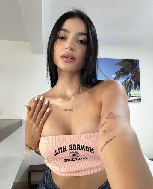 Independent companion Sexhottie🥵 in Milwaukee, Wisconsin - HoneyAffair