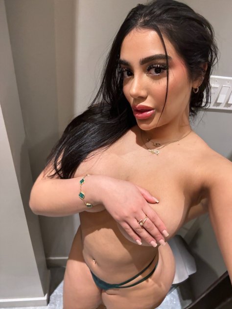 Independent companion Young Spanish in North Jersey, New Jersey - HoneyAffair