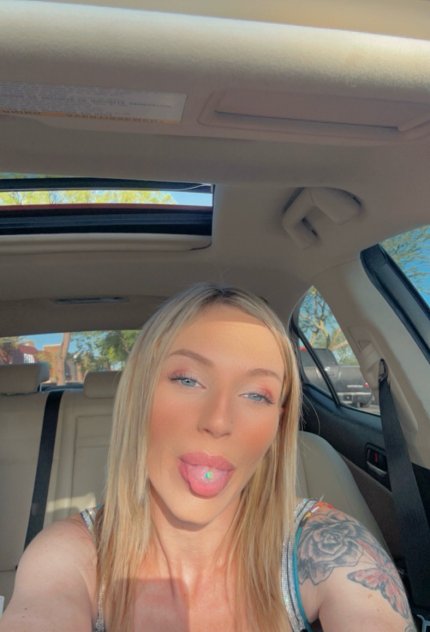 Independent companion Quinn in Las Vegas, Nevada - HoneyAffair