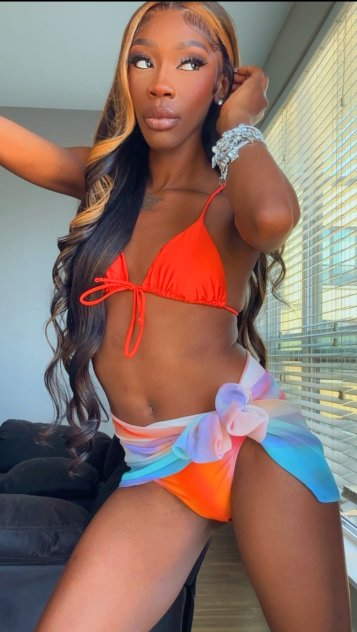 Independent companion Noelle in Milwaukee, Wisconsin - HoneyAffair
