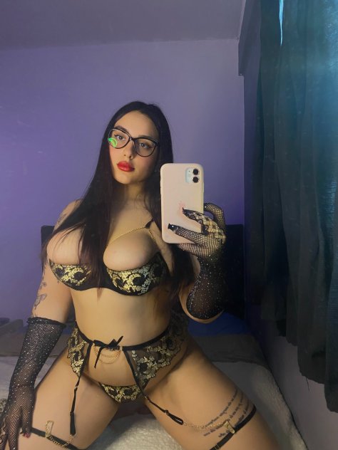 Independent companion Bella in Bronx, New York - HoneyAffair