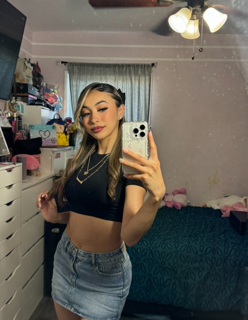Independent companion Monica in Palm Springs, California - HoneyAffair