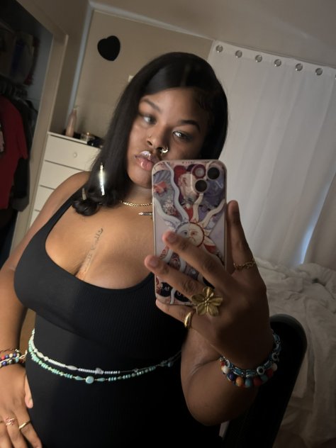 Independent companion Sarah in Omaha, Nebraska - HoneyAffair