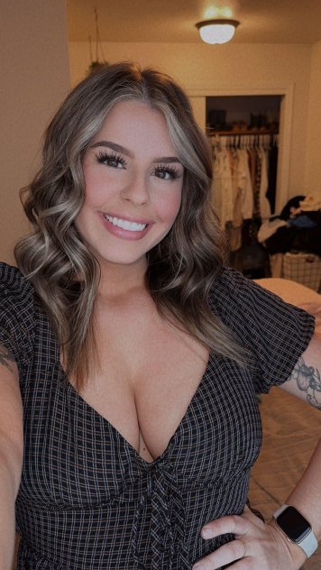 Independent companion Alieen in New York City, New York - HoneyAffair
