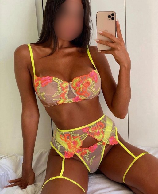 Julia 🇧🇷