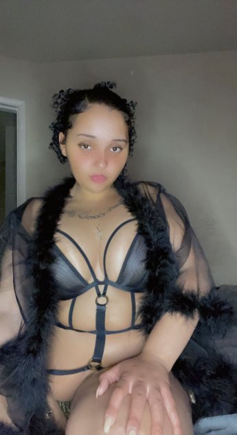 Independent companion Reminisce in Portland,  - HoneyAffair