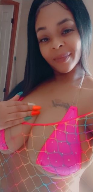 Independent companion  in Detroit, Michigan - HoneyAffair