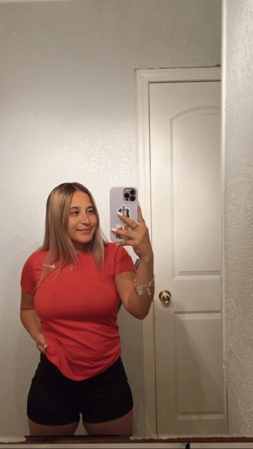 Independent companion Nickky in Yuba, California - HoneyAffair
