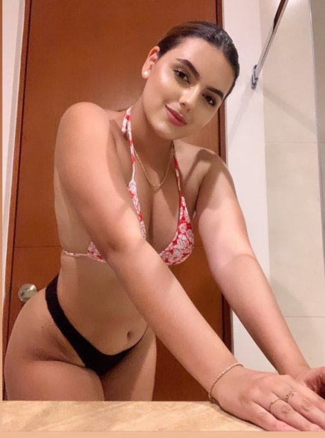 Independent companion Rose in St. Louis, Missouri - HoneyAffair