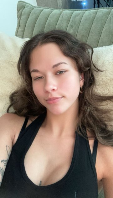 Independent companion Sophie in Milwaukee, Wisconsin - HoneyAffair