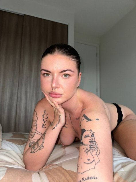 Independent companion Kathleen in Detroit, Michigan - HoneyAffair