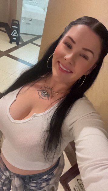 Independent companion Nikki in Reno, Nevada - HoneyAffair