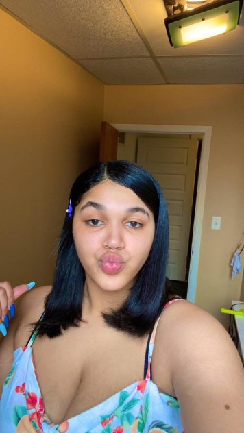 Independent companion Kimberly in Charlotte, North Carolina - HoneyAffair
