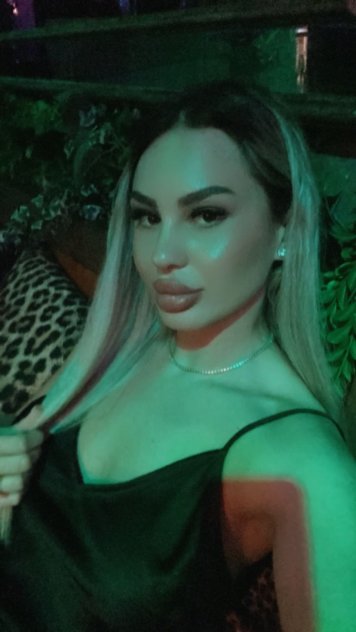Independent companion Ruubyhott in Long Island, New York - HoneyAffair