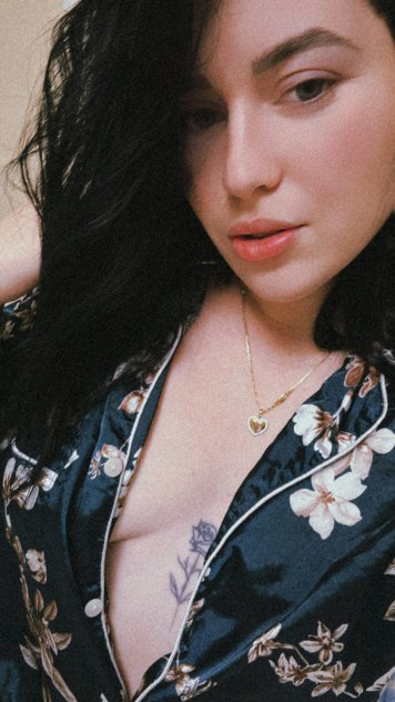 Independent companion Laura in Jacksonville, Florida - HoneyAffair