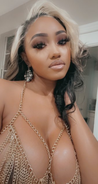 Independent companion Kalani Lee in Dallas, Texas - HoneyAffair