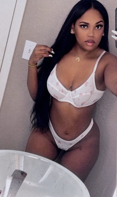 Independent companion Leydirin in Naples, Florida - HoneyAffair