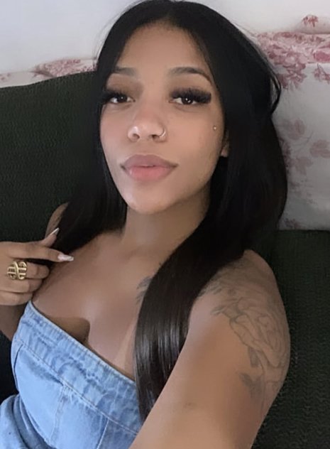 Independent companion Sandra in Fargo, North Dakota - HoneyAffair