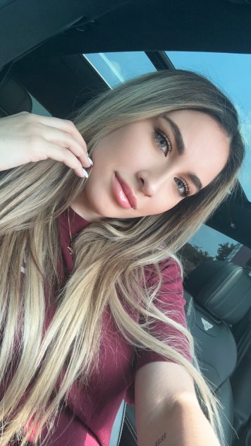 Independent companion Taylor in Austin, Texas - HoneyAffair
