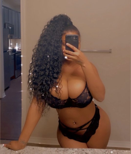 Independent companion Harper in Phoenix, Arizona - HoneyAffair