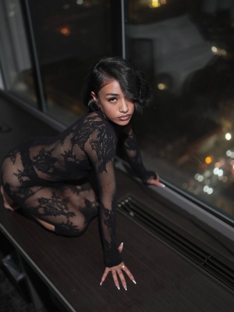 Independent companion Zeya in Honolulu, hawaii - HoneyAffair