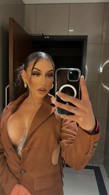 Independent companion Monica in Philadelphia, Pennsylvania - HoneyAffair