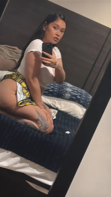 Independent companion Mia in Portland, Oregon - HoneyAffair