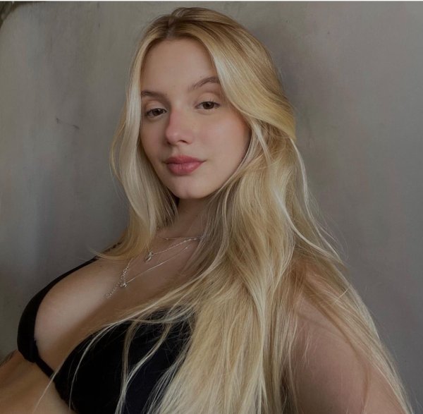 Independent companion Isabella in San Jose, California - HoneyAffair