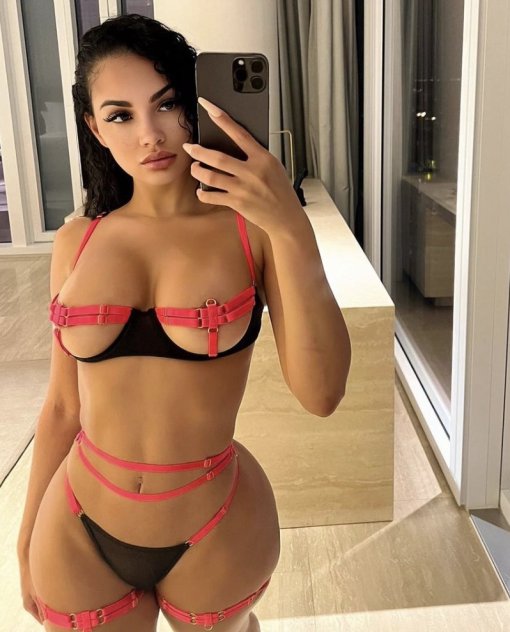 Independent companion Tara in Las Vegas, Nevada - HoneyAffair