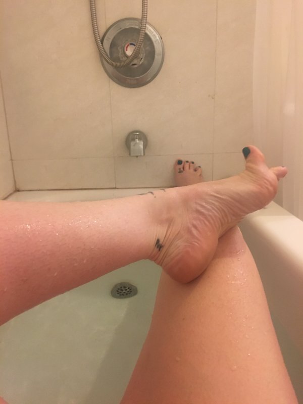 Independent companion Foot Goddess Jenna in Sacramento, California - HoneyAffair
