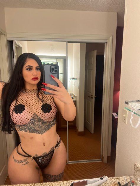 Independent companion Juliat in Los Angeles , California - HoneyAffair