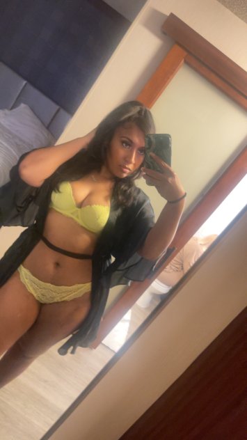 Independent companion Layla in Bellingham, Washington - HoneyAffair