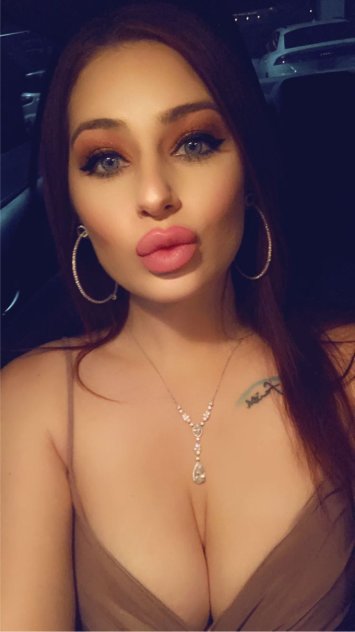 Independent companion Sophie in Phoenix, Arizona - HoneyAffair