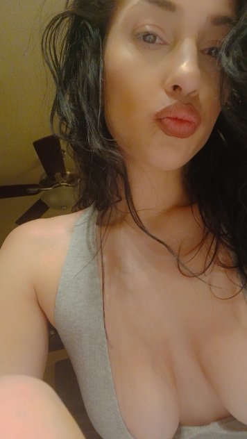 Independent companion Alexis in Denver, Colorado - HoneyAffair