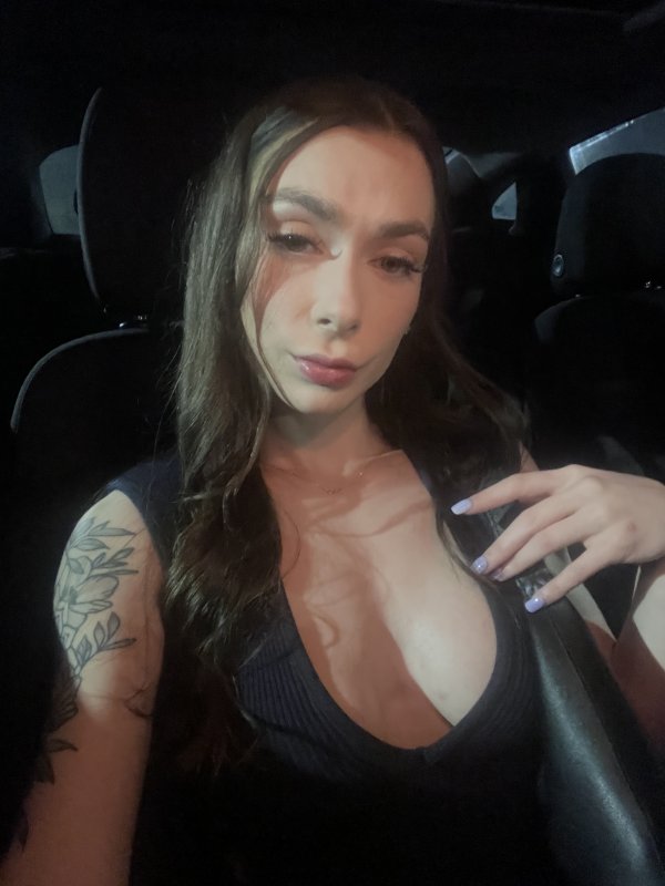 Independent companion Ella in Dallas, Texas - HoneyAffair