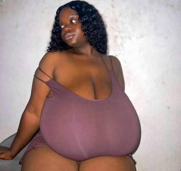 Freak-A-LEAK big TITT EBONY!