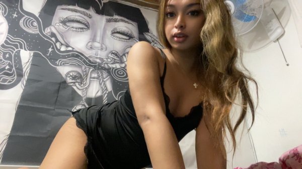 Independent companion Mellisa in Madison, Wisconsin - HoneyAffair
