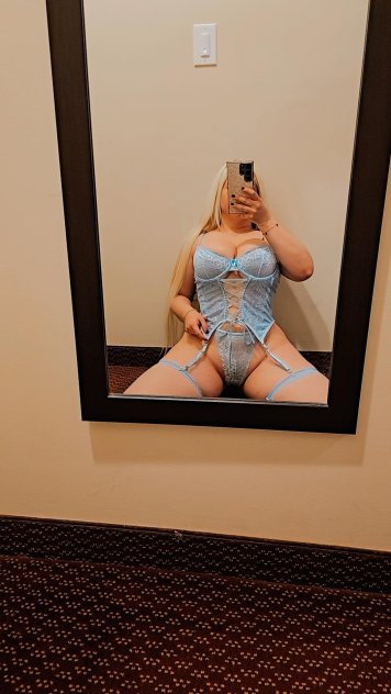 Independent companion Gia in Long Beach, California - HoneyAffair