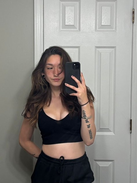 Independent companion Alisa in Austin, Texas - HoneyAffair