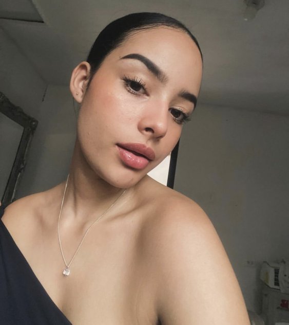 Naomi🌻🦋🩷