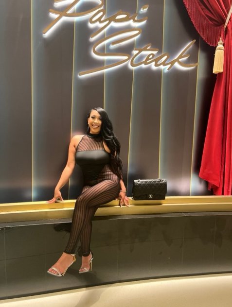 Independent companion Colombiana Selene in Phoenix, Arizona - HoneyAffair