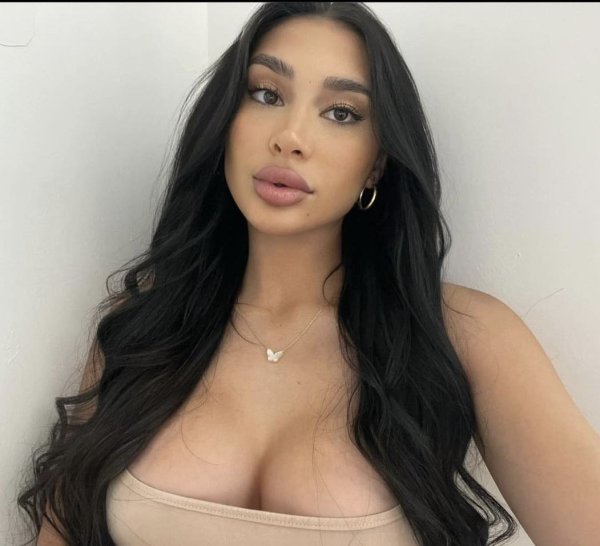 Independent companion Ava in Los Angeles , California - HoneyAffair