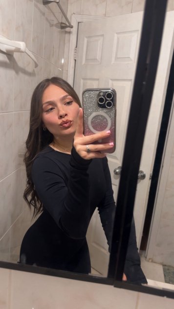 Independent companion Ivony23 in Queens, New York - HoneyAffair