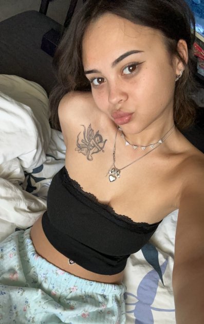 Independent companion Lilly in Springfield, Illinois - HoneyAffair
