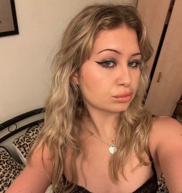 Independent companion Lizzy in West Palm Beach, Florida - HoneyAffair