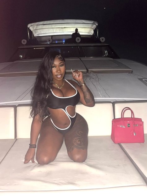 Independent companion Yaya in Miami, Florida - HoneyAffair