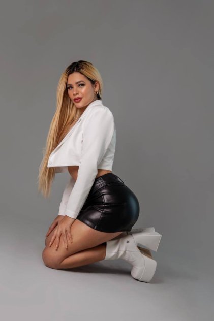 Independent companion Ariel Robinson in Manhattan, New York - HoneyAffair